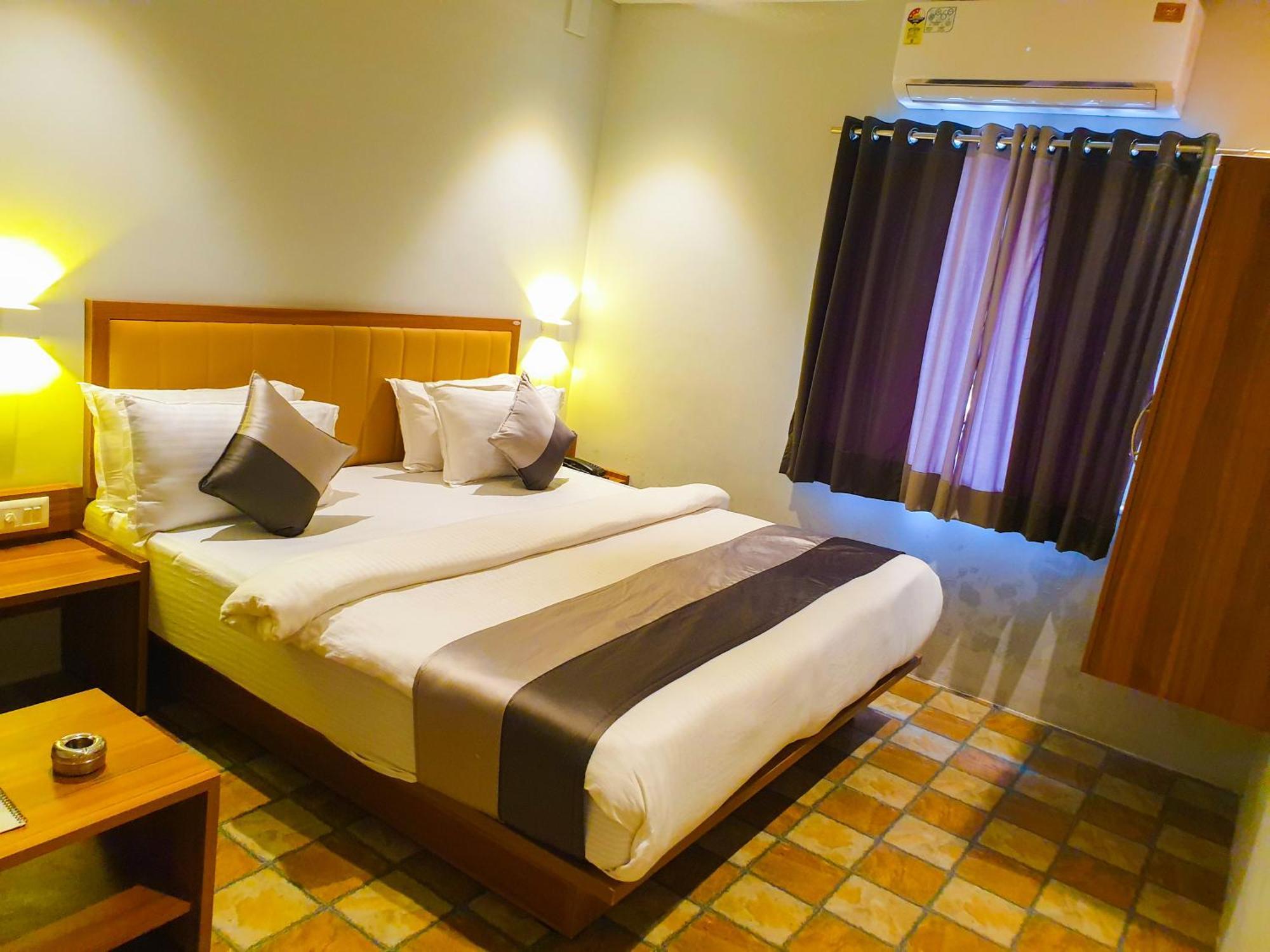 Hotel Nova Star راجكوت المظهر الخارجي الصورة