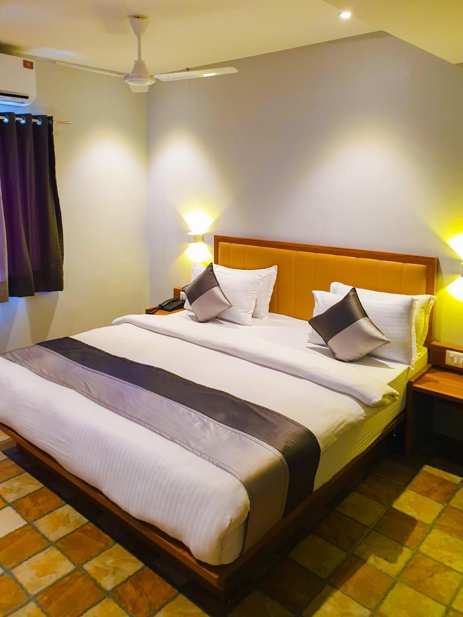 Hotel Nova Star راجكوت المظهر الخارجي الصورة